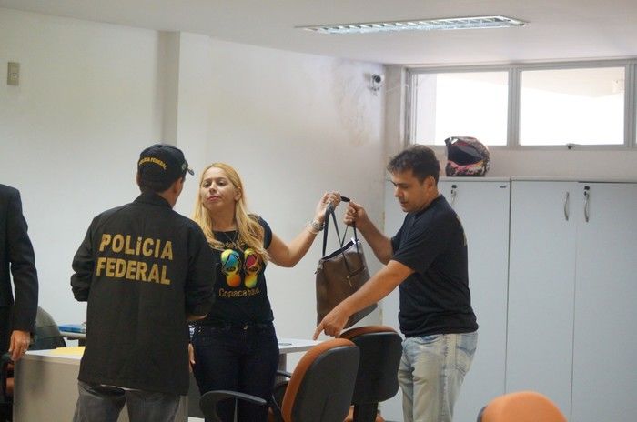 Jarlene Raquel  acusada de ser falsa mdica e foi presa pela PF