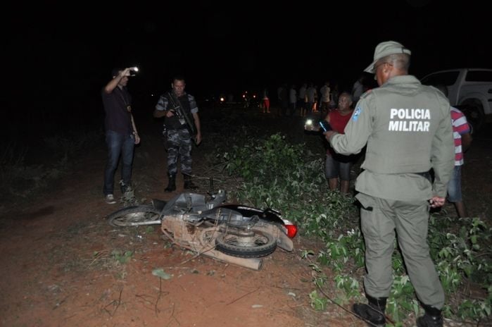 Veculo ficou parcialmente destrudo aps o acidente