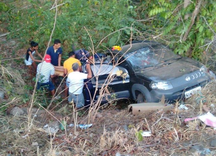 Jovem ficou ferida em acidente (Crdito: Reproduo)