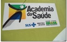 Dr. Moura e equipe inaugura Academia da Saúde