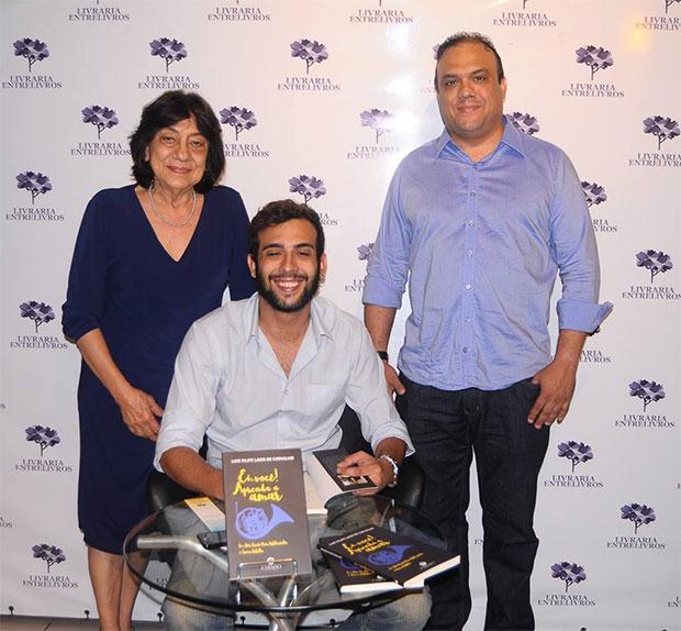 Ceiça Carvalho durante o lançamento do livro do neto Luis Filipi, filho de Ziza