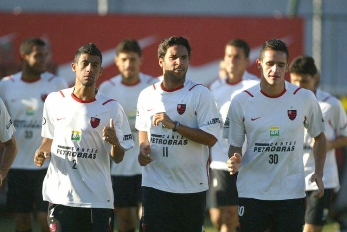 Renato Augusto e Léo Moura nos tempos de Flamengo