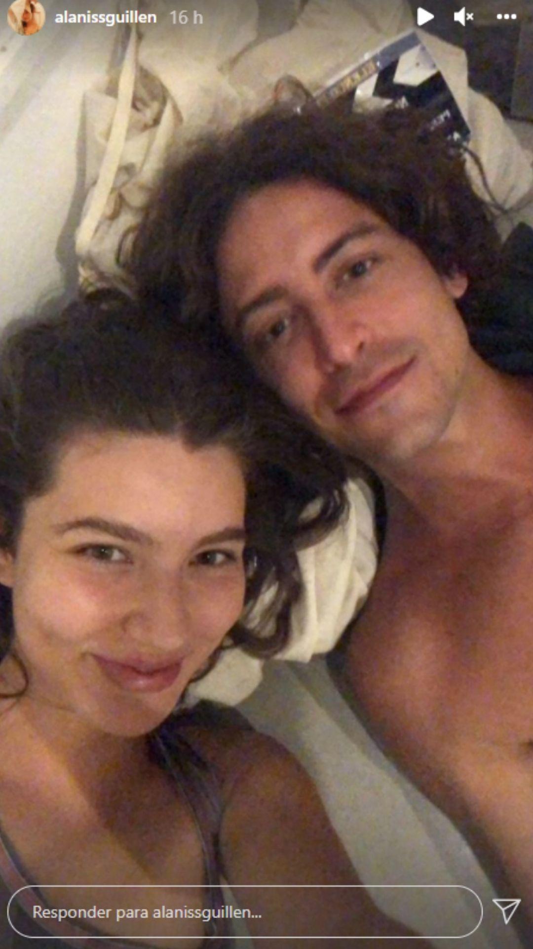 A atriz e o ator, em entrevistas, revelaram ser bissexuais