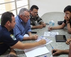 Obras do viaduto são discutidas em reunião com o prefeito de Picos.