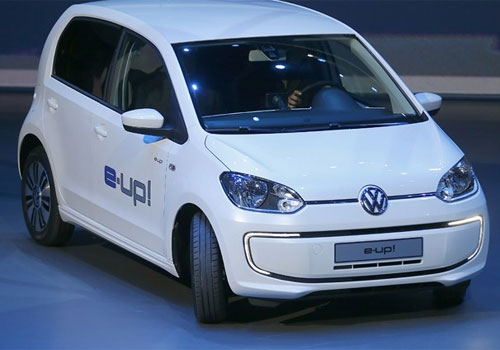 Volkswagen abre 65º Salão de Frankfurt com “carro de três euros” e esportivo de 570 cv; veja fotos!