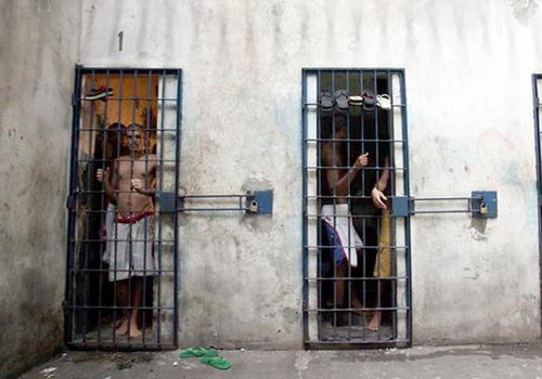 Senadores vão ao MA para ver soluções para crise penitenciária