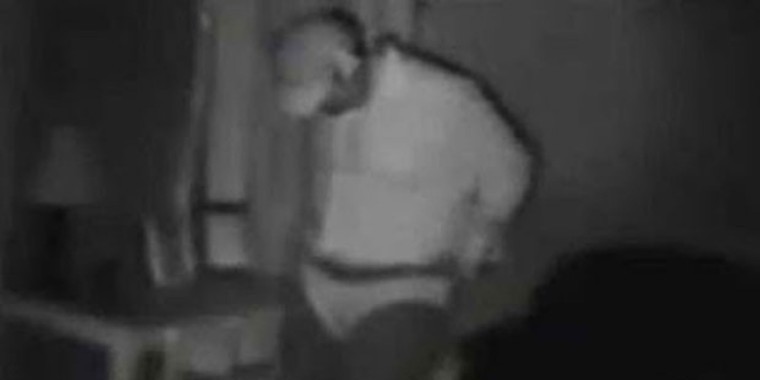 Ladrão invade casa e prova calcinha de proprietária do imóvel nos EUA