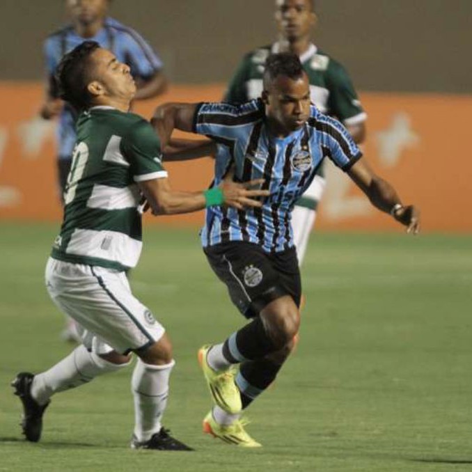 Grêmio empata com Goiás e perde a chance de entrar no G-4