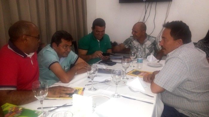 Prefeitos da Ampar realizam reunião em Teresina e debatem sobre eleição para novo presidente - Imagem 5