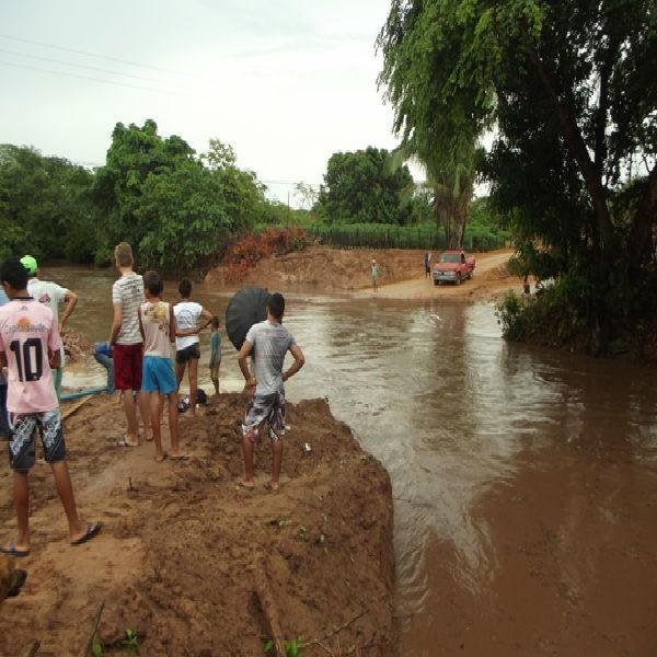 Canavieira amanheceu hoje (12) com chuva e um clima muito agradável