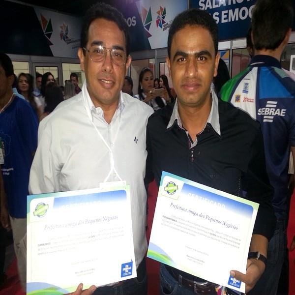 Prefeito Reginaldo recebe certificado "Prefeitura Amiga dos Pequenos Negócios"
