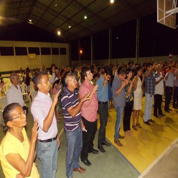 Adoração e fé em comemoração aos 58 anos da cidade de São Francisco do Piauí