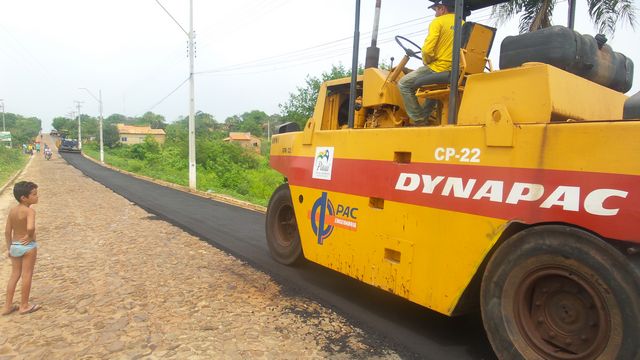 Obras de pavimentação asfáltica são iniciadas na cidade de São José do Divino-PI