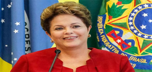 "Em abril estão chegando mais 3.745 médicos no país", afirma Dilma Rousseff sobre programa