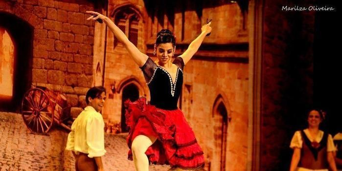 Bailarina carioca ministra curso e diz que Piauí não tem preconceito com a dança
