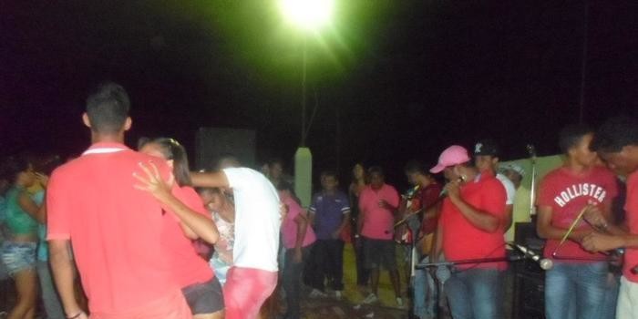 Zé de Januário e o forrozão pé de serra animaram a noite em Campinas do Piauí durante o aniversário da cidade