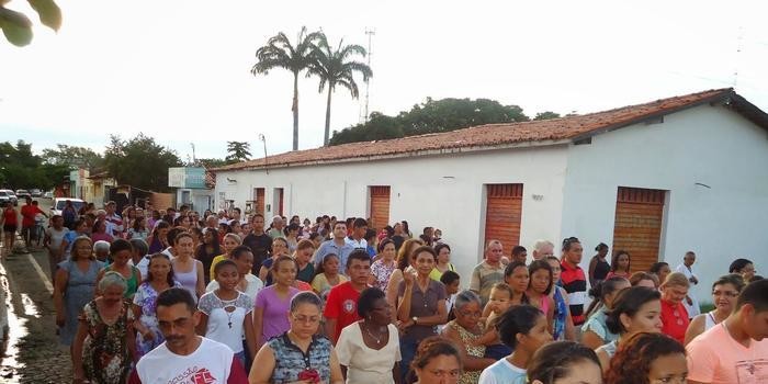 Católicos acompanham a Via sacra em Angical