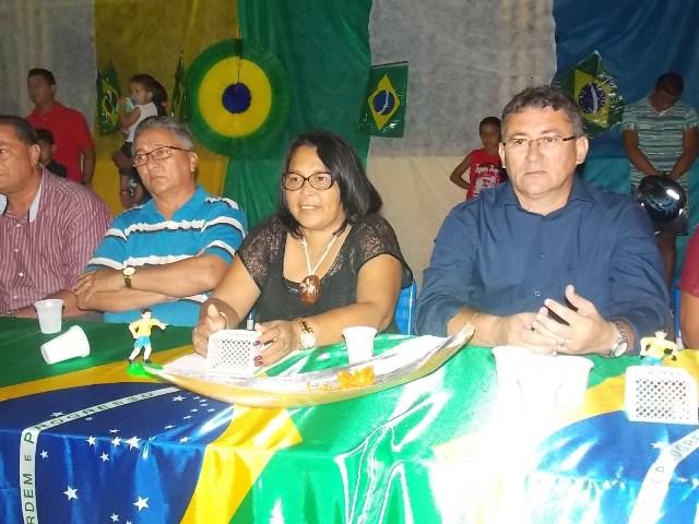 Aniversário da cidade : Noite da educação foi um espetáculo em Canavieira