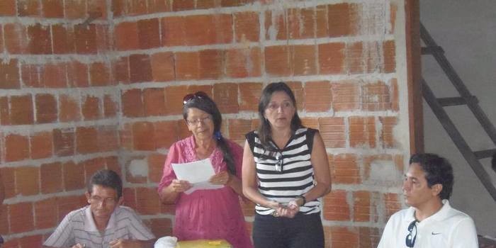 Adrine Prado visita povoado Jacobina e anuncia melhorias conseguidas para a região