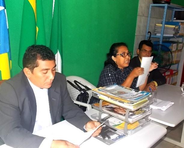 Prefeita Gadocha prestigia reunião da Câmara de vereadores em Canavieira