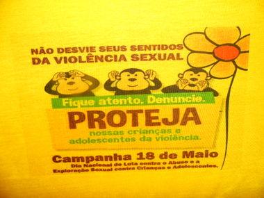 Campanha 18 de maio arrasta multidão em passeata de conscientização