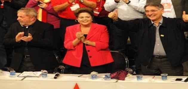 Contra seus adversários "raivosos", Lula propõe "Dilminha paz e amor"
