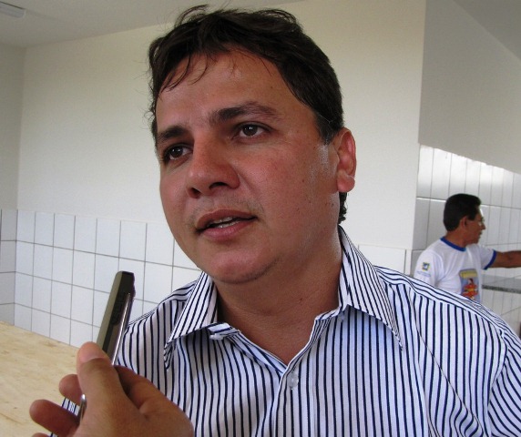 TSE defere registro de candidatura e Everardo Moura retornará ao cargo de prefeito de Isaias Coelho