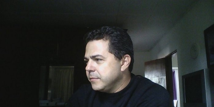 O poeta e letrista Nathan Sousa é matéria deste mês em uma das mais respeitadas revistas de literatura do país