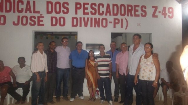 Prefeito Zé Sena participa da Inauguração da Colônia Sindical dos Pescadores em São José do Divino - Imagem 7