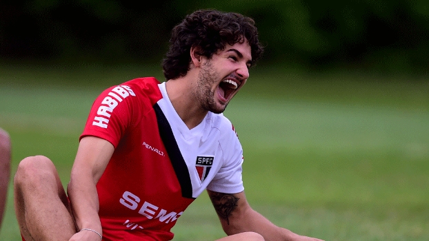 Cada gol do atleta Pato custa quase R$ 1 milhão ao São Paulo