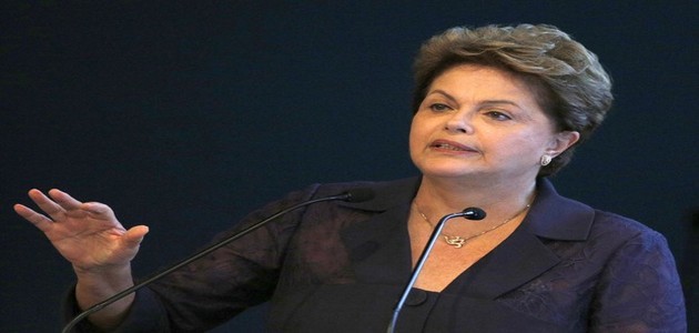 Dilma diz que "muitos" conspiram contra o financiamento à indústria