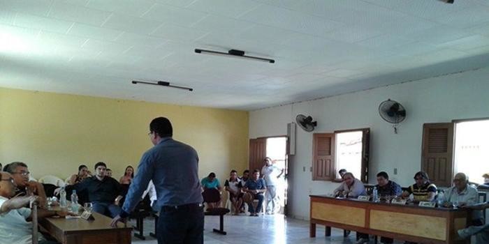 CAXINGÓ: Em sessão vereadores e servidores discutem sobre a Previdência Própria