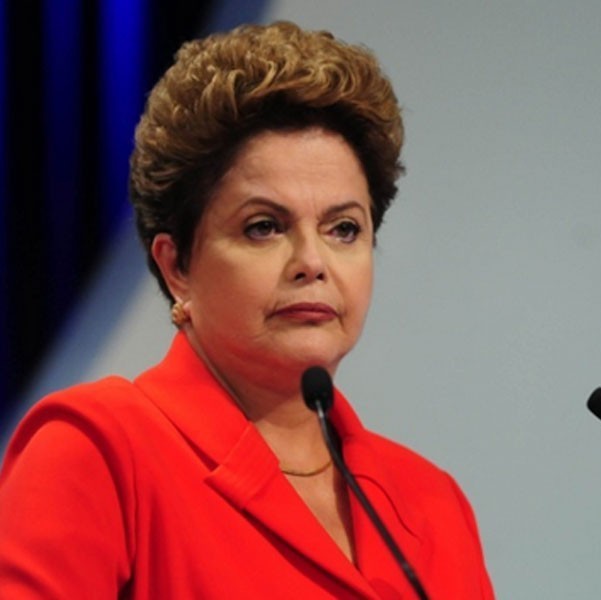 Após recuo de Marina Silva, Dilma Rousseff defende que a homofobia se torne crime