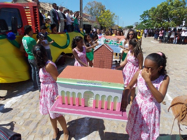 Prefeitura realiza tradicional desfile cívico em homenagem a Independência do Brasil - Imagem 107