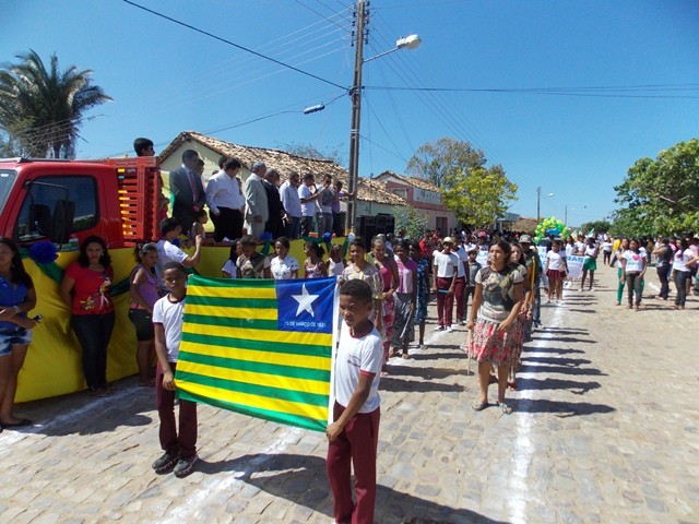 Prefeitura realiza tradicional desfile cívico em homenagem a Independência do Brasil - Imagem 77