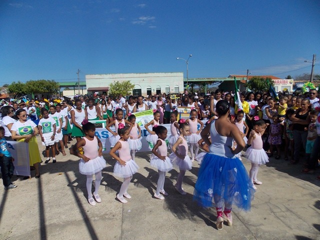 Prefeitura realiza tradicional desfile cívico em homenagem a Independência do Brasil - Imagem 26