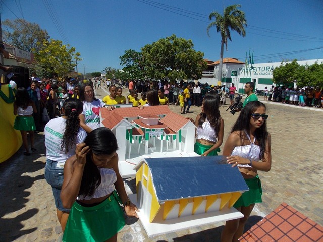 Prefeitura realiza tradicional desfile cívico em homenagem a Independência do Brasil - Imagem 109
