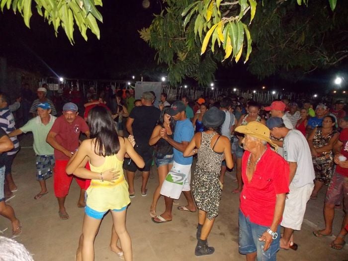 Centenas de pessoas prestigiam abertura da II Exposição Agrobom em Bom Princípio do Piauí - Imagem 12