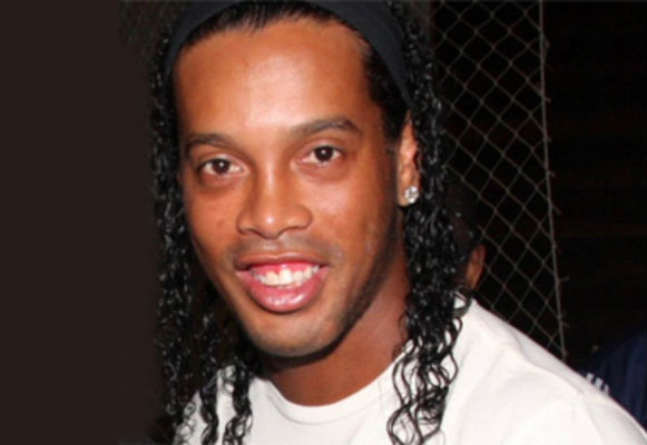 Ronaldinho Gaúcho é condenado por dano ambiental e recebe multa de R$ 800 mil