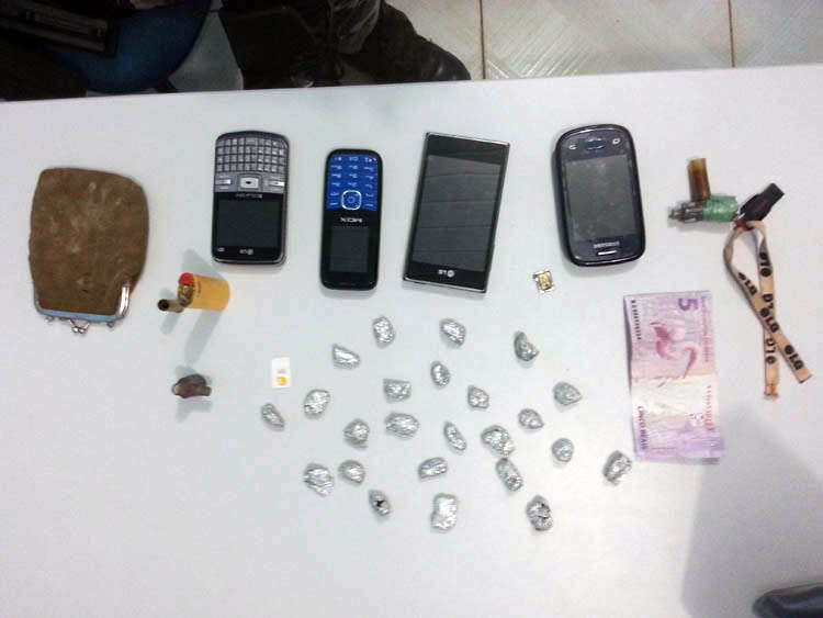 Polícia prende mulher suspeita de vender drogas durante os festejos de Uruçuí