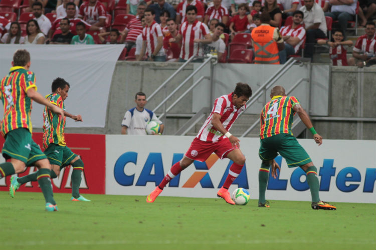 Sampaio Corrêa joga bem, vence o Naútico por 1 x 0 e leva a Super Copa do Maranhão