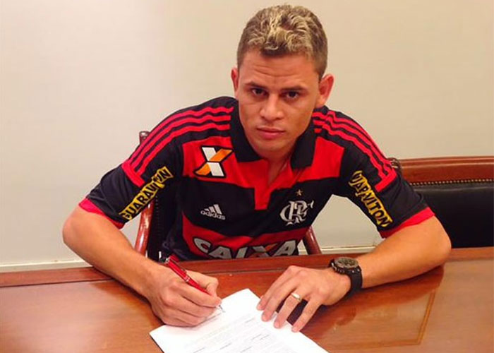 Piauiense Jonas assina contrato com o Flamengo: "Vou comer grama mesmo"