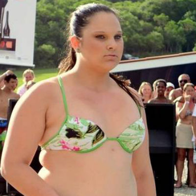 "Gordinha" participa de concurso de beleza e faz sucesso nas redes sociais