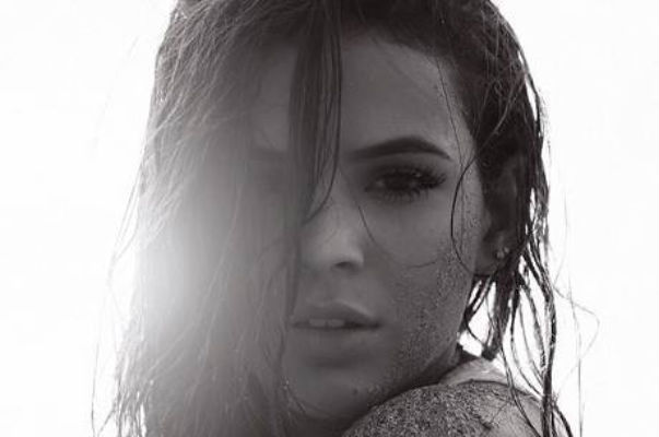 Bruna Marquezine supreende e diz: "Chupei o dedo até os 12 anos”