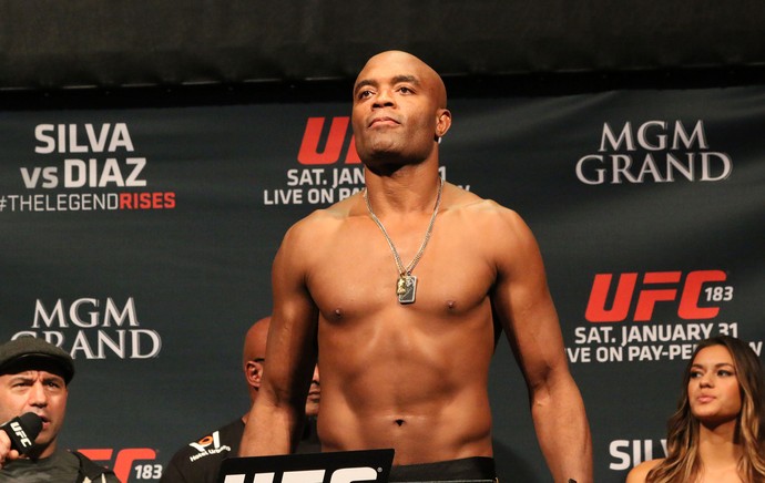 Afirmando que está mais maduro após lesão, Anderson Silva enfrenta Nick Diaz hoje