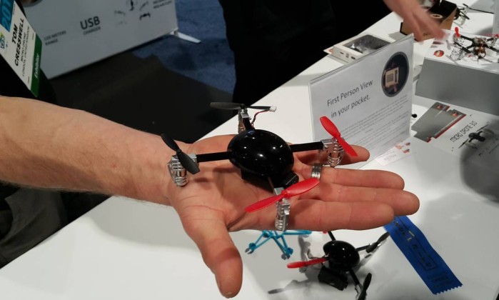 Empresa britânica cria o "drone de selfie’ para ocupar o lugar do "pau de selfie"