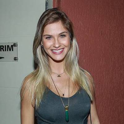 Andressa Suita vai ao show de Gustavo Lima em São Paulo