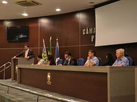 Comissão vai discutir local alternativo para abrigar vendedores de sorvete do Centro