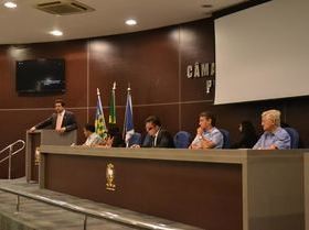 Comissão vai discutir local alternativo para abrigar vendedores de sorvete do Centro