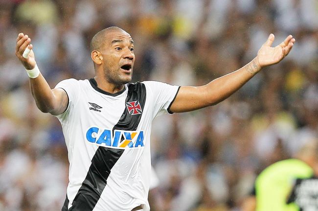 Vasco e zagueiro Rodrigo são denunciados pelo STJD
